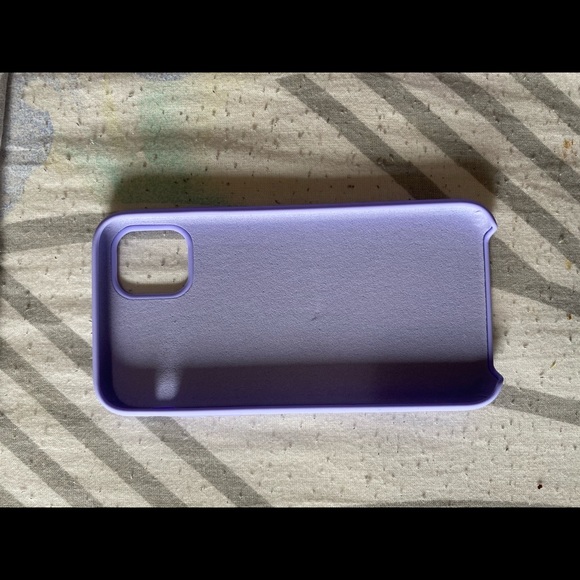 iPhone 11 or XR lavender phone case - Picture 3 of 6
